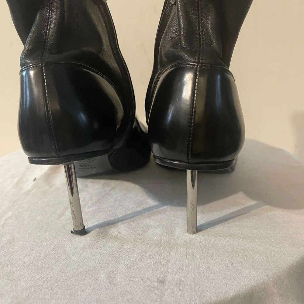 Alexander McQueen Pointy Cigarette Heel Ankle Boots - Picture 7 of 10